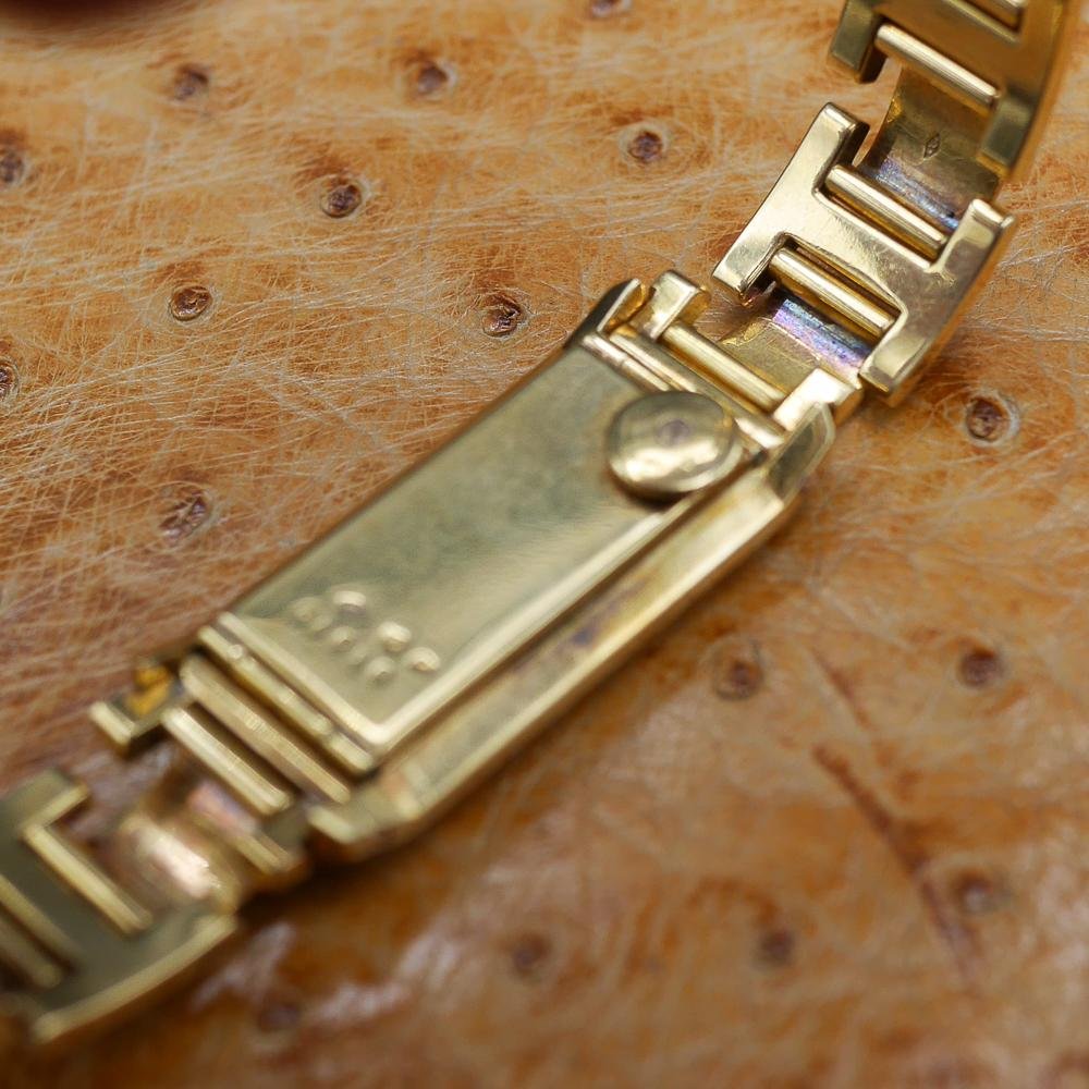 Cartier Tank in Yellow gold. Circa: 1940.