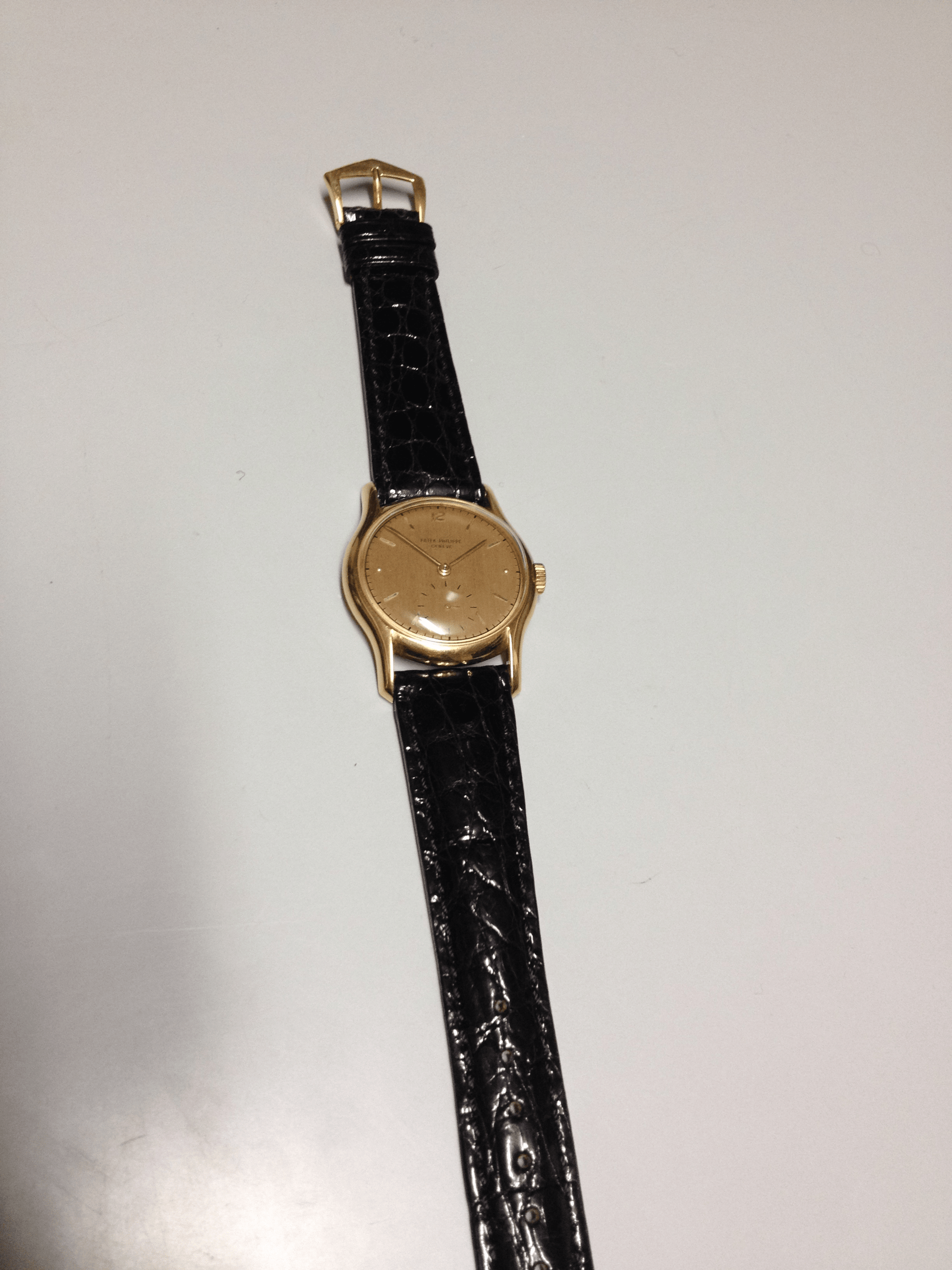 Patek Philippe Calatrava Ref: 2406 in Pink gold. Circa: 1950.