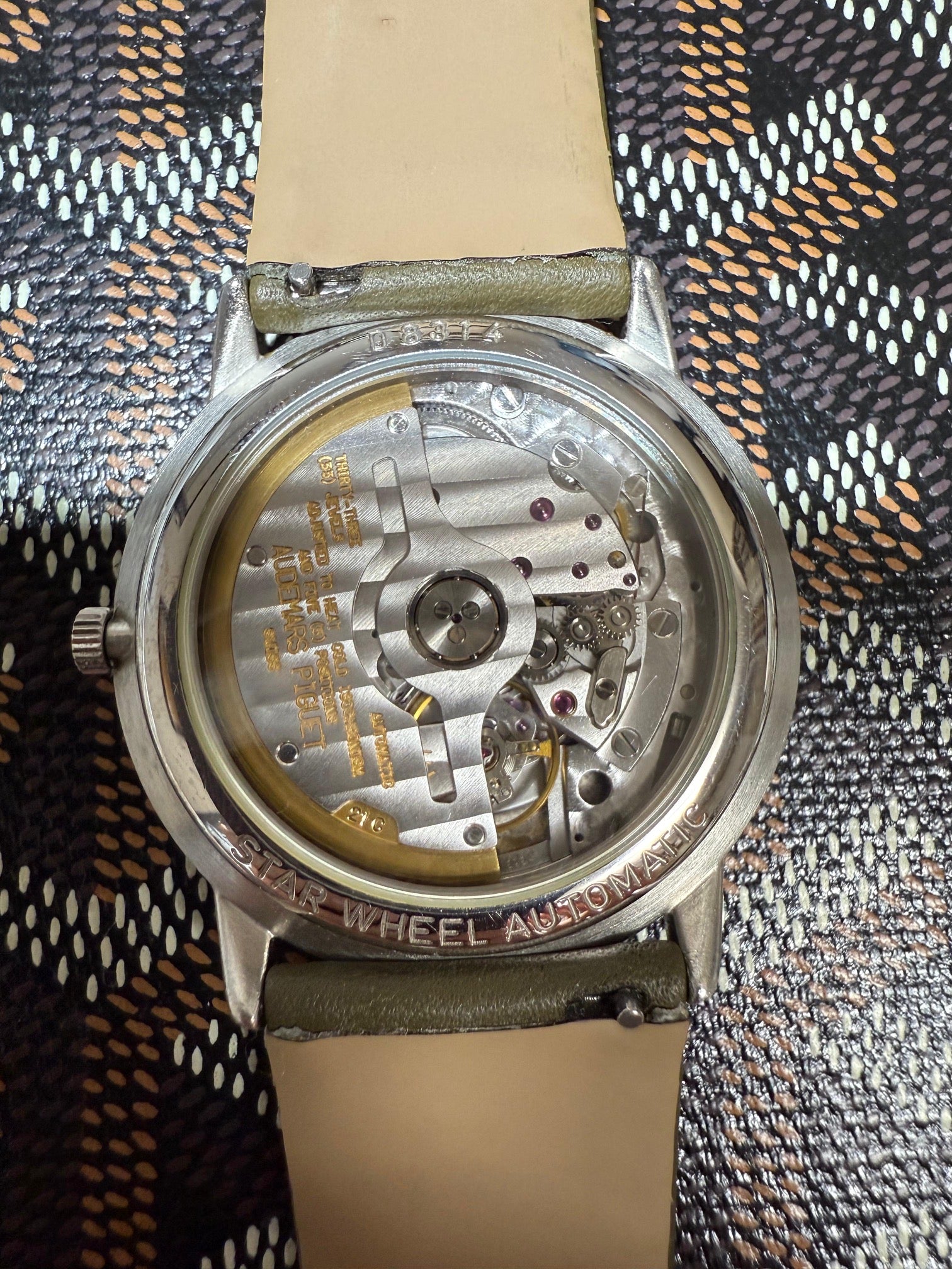 Audemars Piguet Star Wheel Ref. 25720.002 in platinum with rotating hour and minute display, elegant design. Circa 1992.