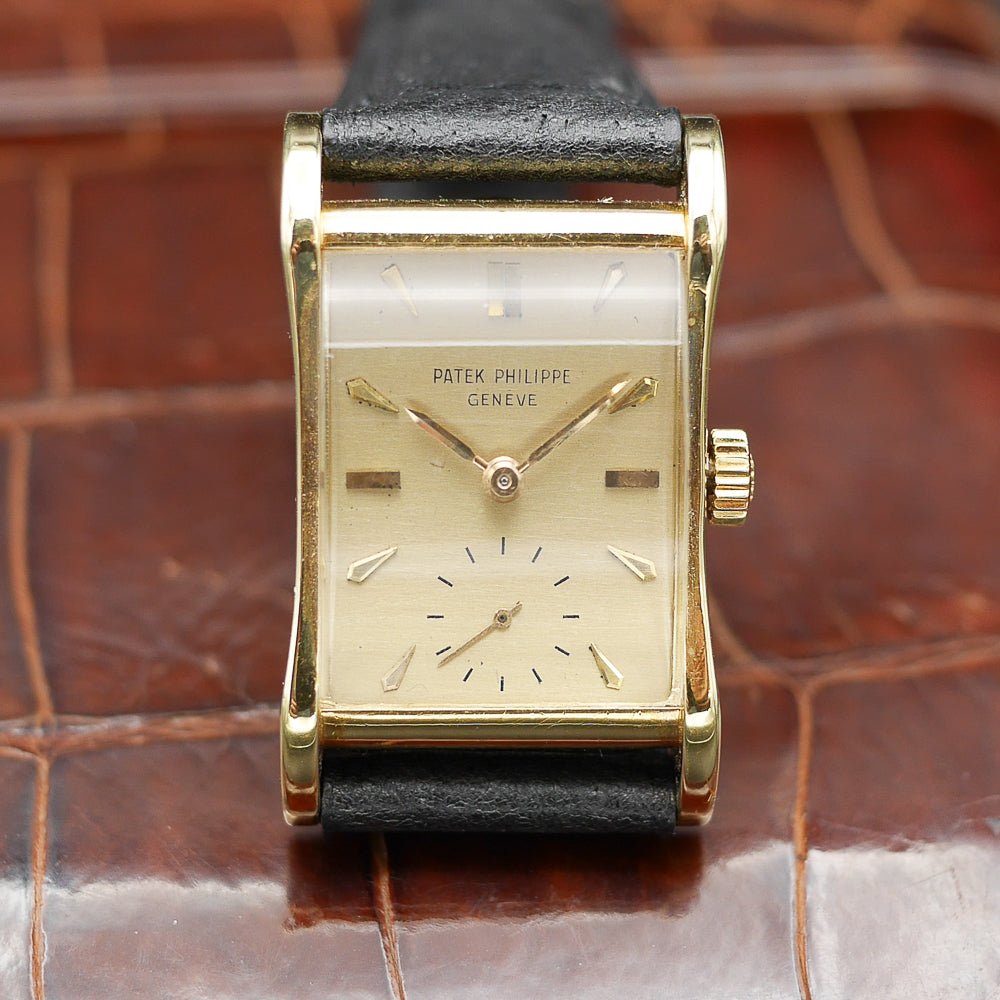 Patek Philippe Hour Glass Ref:2456 in yellow gold. Circa:1951