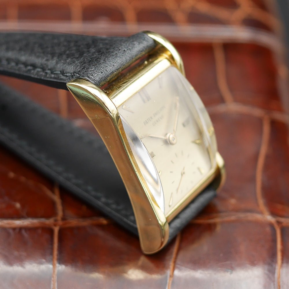 Patek Philippe Hour Glass Ref:2456 in yellow gold. Circa:1951