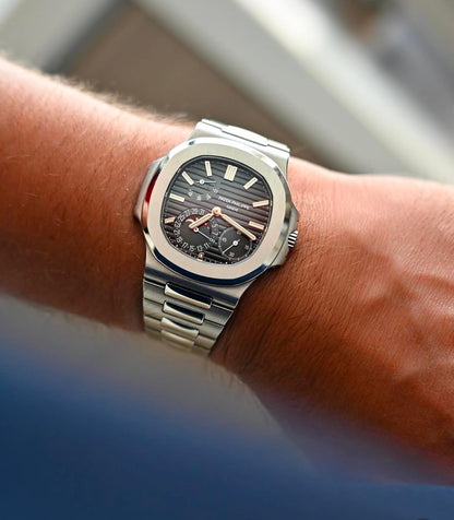 Patek Philippe Ref: 5712A from 2018, full set, new condition, unworn, with stainless steel case.