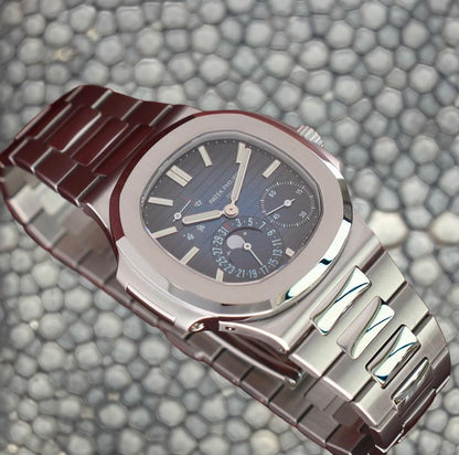Patek Philippe Ref: 5712A from 2018, full set, new condition, unworn, with stainless steel case.