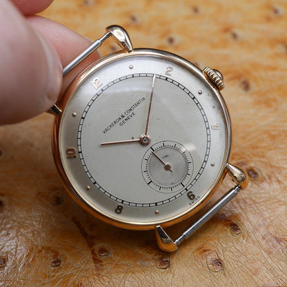 Vacheron&Constantin Round Center anse a gouttes in Yellow gold. Circa: 1945