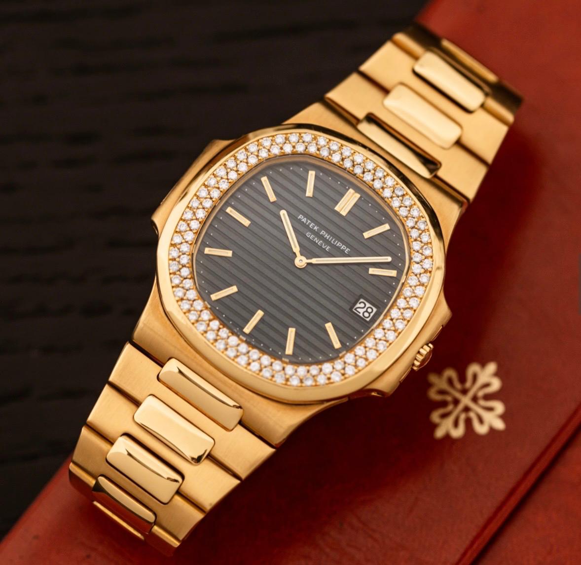 Patek Philippe Nautilus Ref. 3700/013 — 18kt Yellow Gold, Diamond Bezel