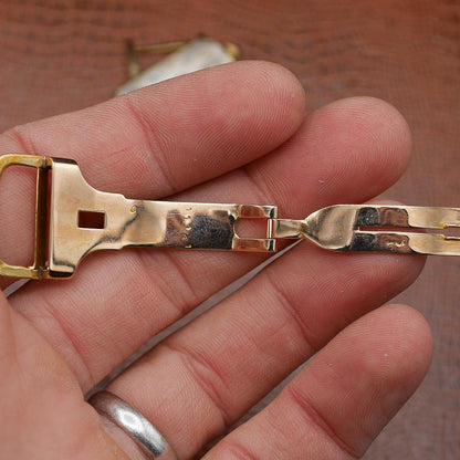 Cartier Driver watch in Yellow gold. Circa: 1930.