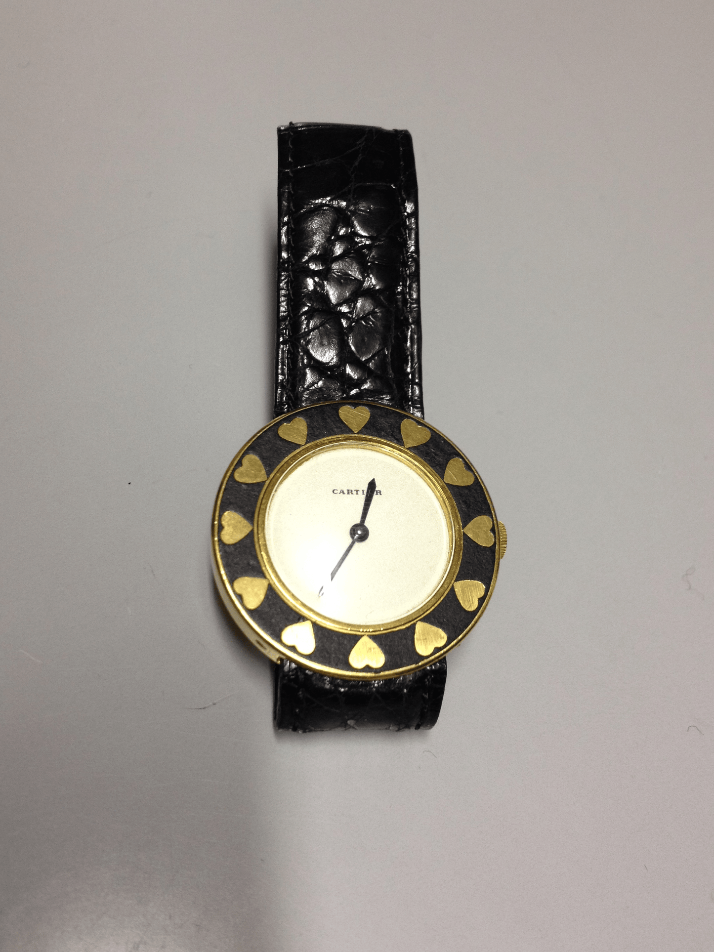 Cartier Retro Dress watch in Yellow gold. Circa: 1960.