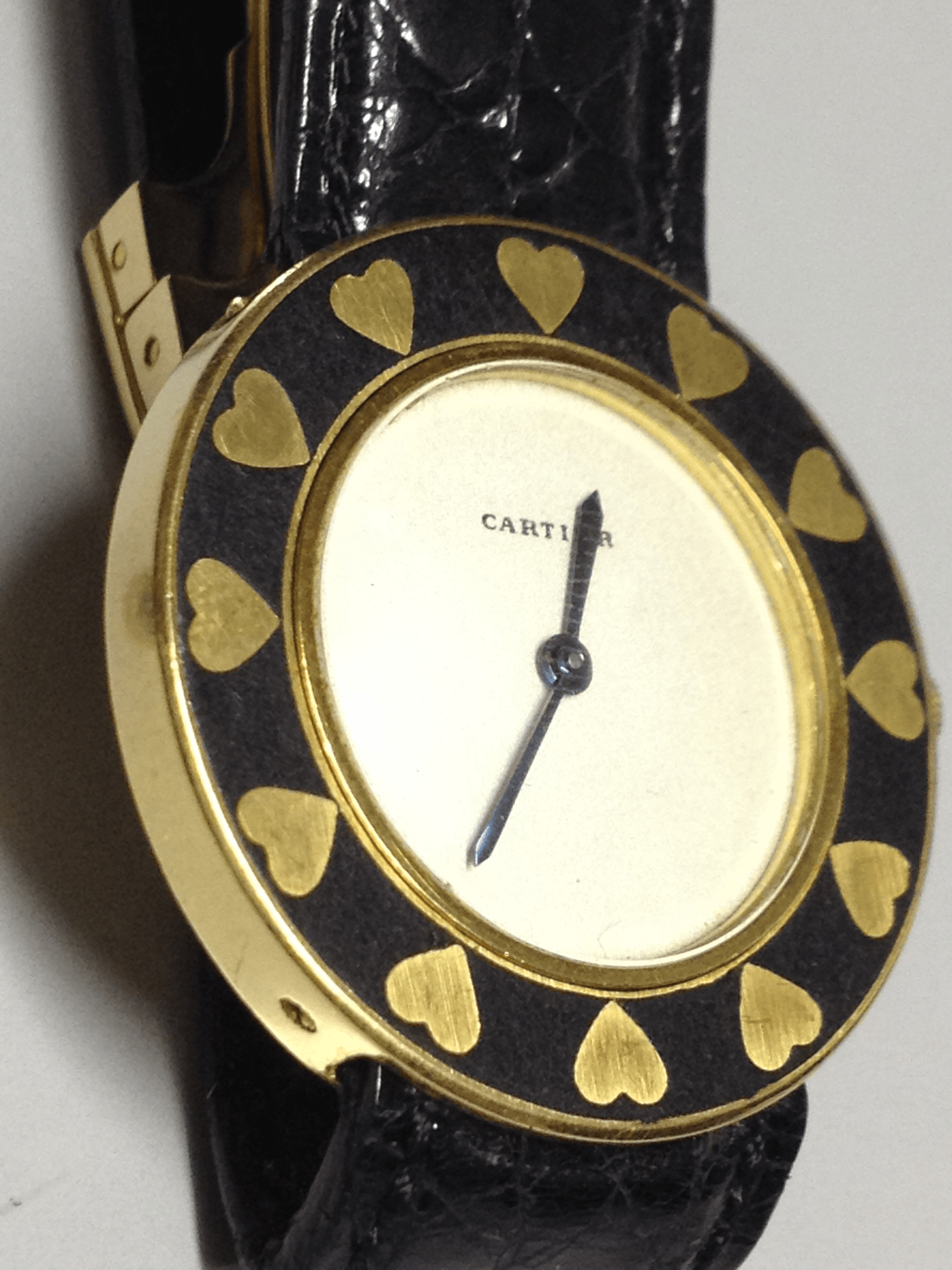 Cartier Retro Dress watch in Yellow gold. Circa: 1960.
