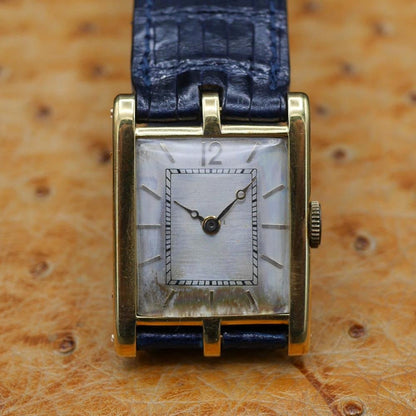 Cartier Tank in Yellow gold. Circa: 1950.