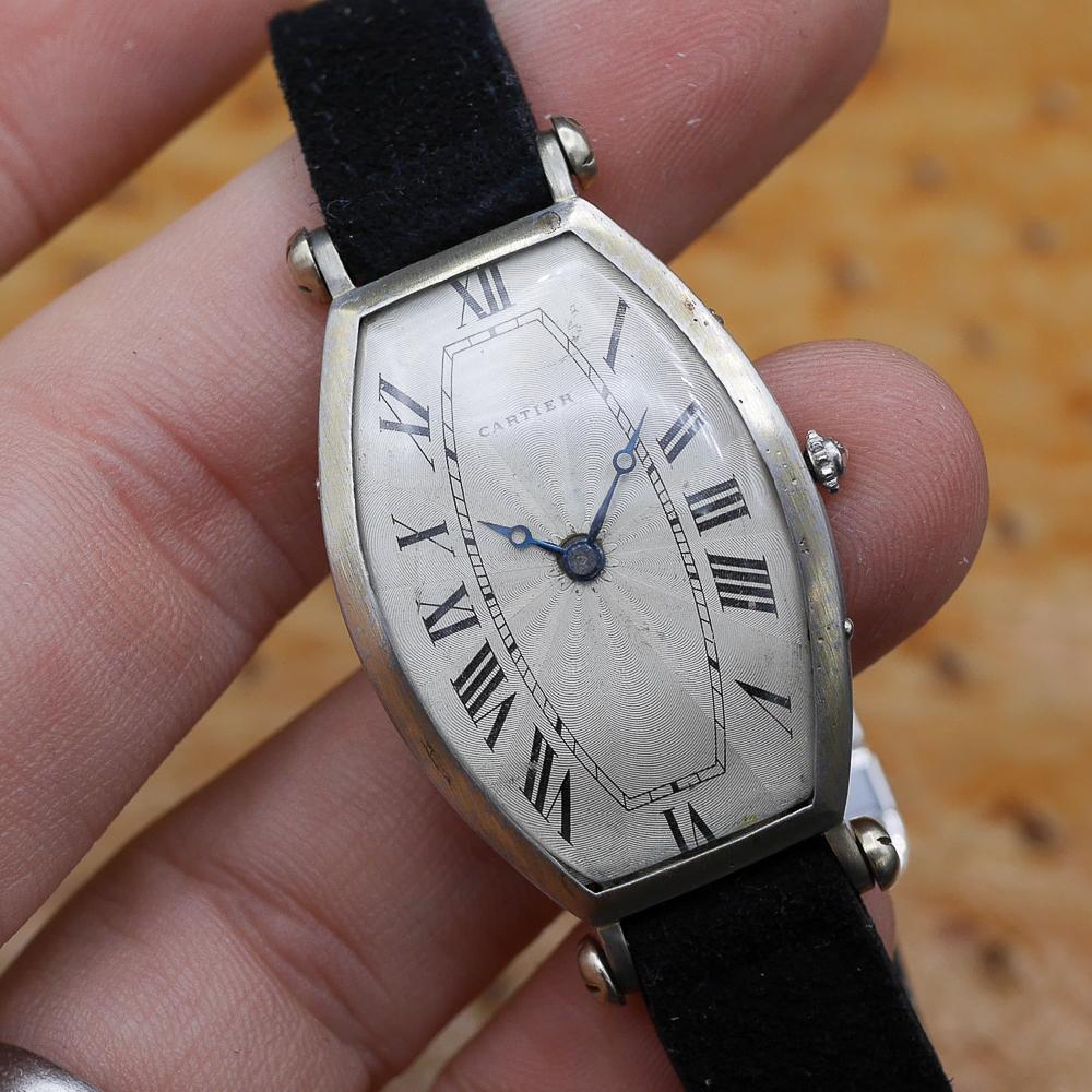Cartier Tonneau in Yellow and White gold. Circa: 1915.