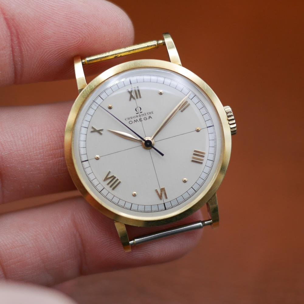 Omega Ref: OT2365 in Yellow gold. Circa:1946.