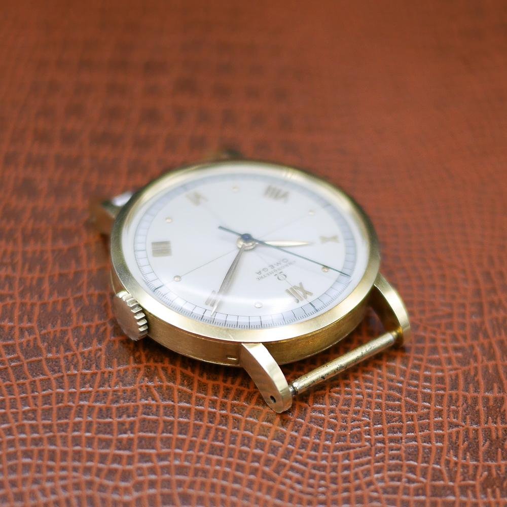 Omega Ref: OT2365 in Yellow gold. Circa:1946.